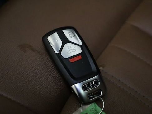 Used 2022 Audi Q5 2.0T Premium w/ Convenience Package AWD/4WD image 29