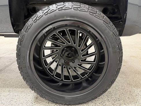 Used 2019 Chevrolet Silverado 1500 LT w/ All Star Edition image 9