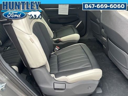 Used 2024 Kia EV9 GT-Line image 9