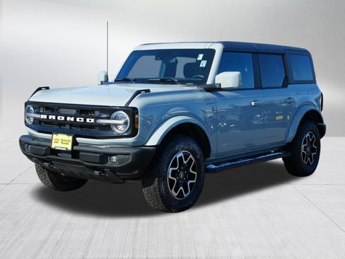 Used 2022 Ford Bronco Outer Banks image 3