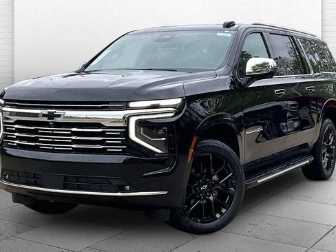 New 2026 Chevrolet Suburban Premier w/ Sun And Tow Package AWD/4WD image 2