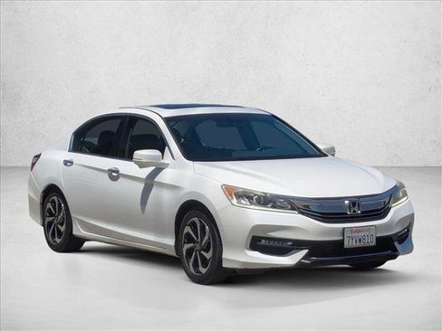 Used 2017 Honda Accord EX-L image 3