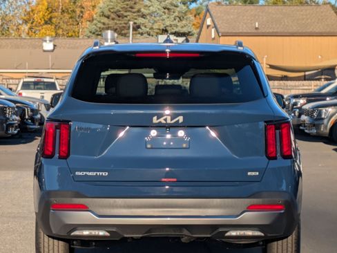 New 2026 Kia Sorento S w/ S Panoramic Sunroof Package image 5