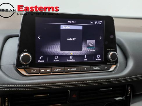 Used 2022 Nissan Rogue SV image 39