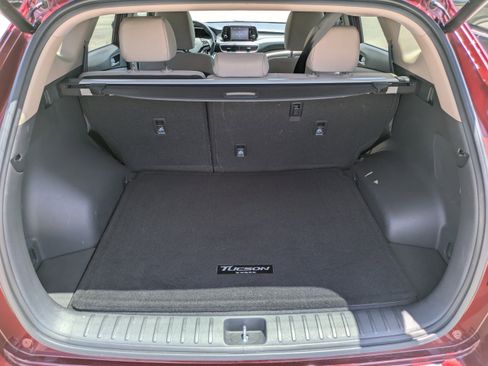 Used 2020 Hyundai Tucson Sport FWD image 11