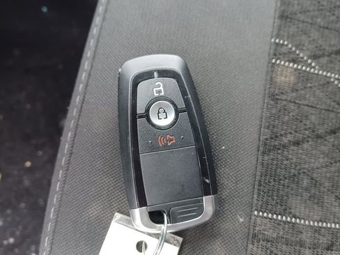 Used 2020 Ford EcoSport SE w/ SE Convenience Package image 10