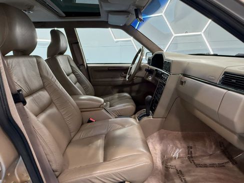 Used 1996 Volvo 960 Sedan RWD image 10