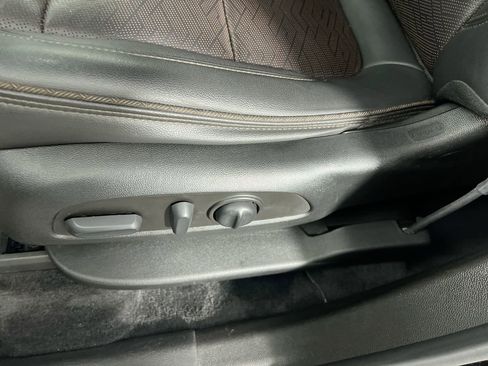 Used 2022 Chevrolet Traverse High Country image 14