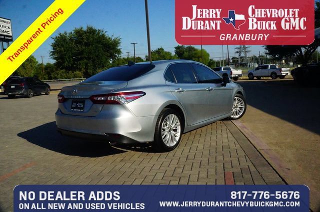 Used 2018 Toyota Camry XLE FWD image 7