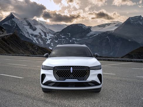 New 2026 Lincoln Nautilus Black Label AWD/4WD image 6