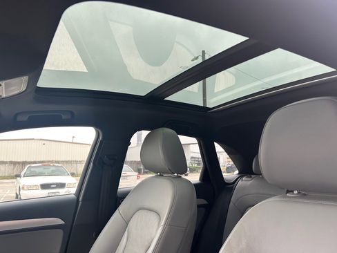 Used 2018 Audi Q3 2.0T Premium w/ Convenience Package FWD image 7