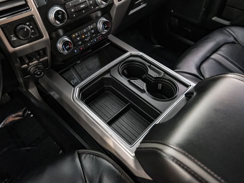 Used 2020 Ford F250 Platinum w/ FX4 Off-Road Package image 24