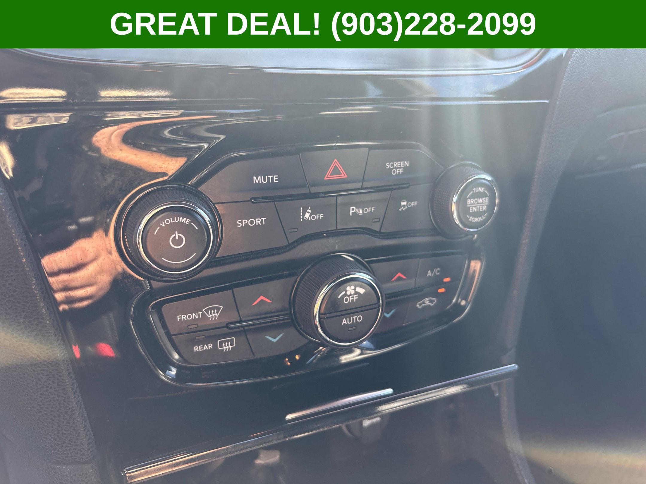 Used 2018 Chrysler 300 S w/ 300S Premium Group AWD/4WD image 30