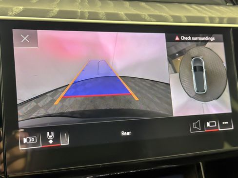 Used 2022 Audi e-tron Premium Plus w/ Premium Plus Package image 19