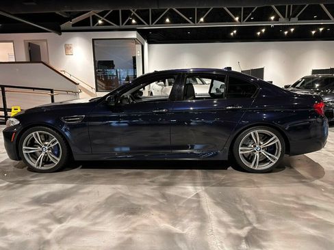 Used 2013 BMW M5 RWD image 2
