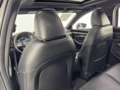 Used 2021 MAZDA MAZDA3 s image 32