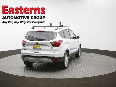 Used 2019 Ford Escape SE FWD image 40