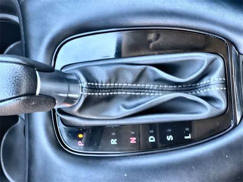 Certified 2025 Honda HR-V LX image 16