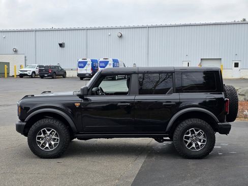 Used 2025 Ford Bronco Badlands image 5