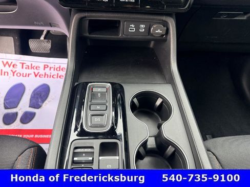 Used 2025 Honda Pilot Sport image 53