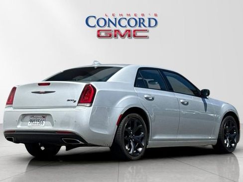 Used 2023 Chrysler 300 S RWD image 4