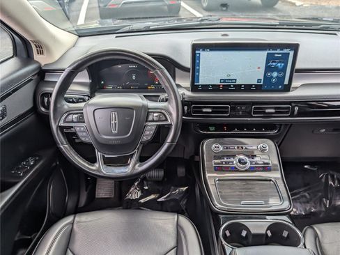 Used 2023 Lincoln Nautilus Reserve AWD/4WD image 17