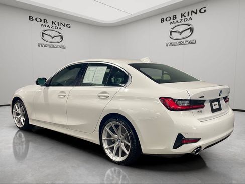 Used 2021 BMW 330i xDrive Sedan w/ Convenience Package AWD/4WD image 3