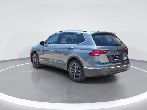 Used 2022 Volkswagen Tiguan SE FWD image 6