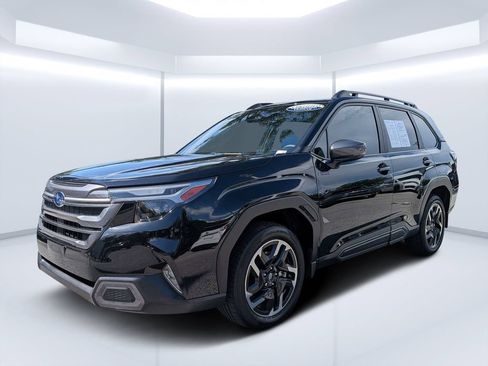 Certified 2025 Subaru Forester Limited w/ Protection Package (1PH) AWD/4WD image 7