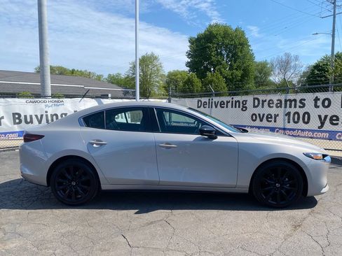 Used 2025 MAZDA MAZDA3 Sedan w/ Select Sport Package FWD image 2