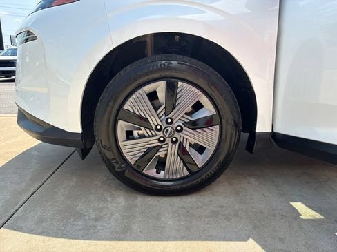 Certified 2025 Nissan Murano SL AWD/4WD image 27