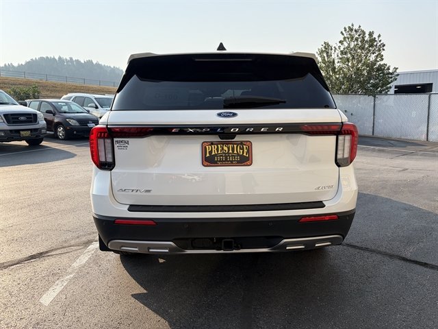 Used 2026 Ford Explorer Active w/ Active Comfort Package AWD/4WD image 7