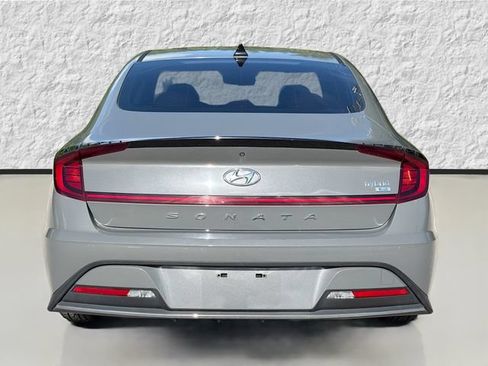 Used 2022 Hyundai Sonata Blue FWD image 4