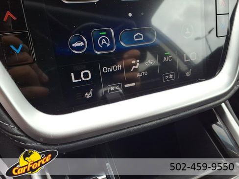 Used 2022 Subaru Outback Premium image 27