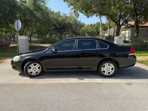 Used 2013 Chevrolet Impala LT FWD image 2