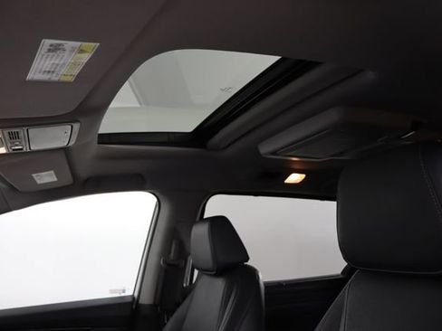 Used 2021 Honda Odyssey Touring image 23