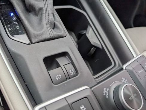 Used 2025 Toyota Grand Highlander AWD image 35