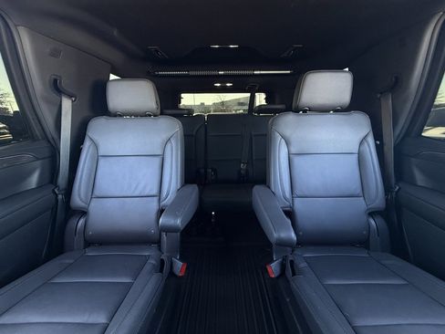 Used 2024 Chevrolet Tahoe Z71 w/ Luxury Package image 29