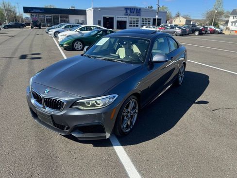 Used 2015 BMW M235i Coupe RWD image 1
