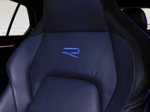 Used 2025 Volkswagen Golf image 40