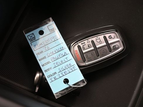 New 2026 Chrysler Pacifica Select image 43