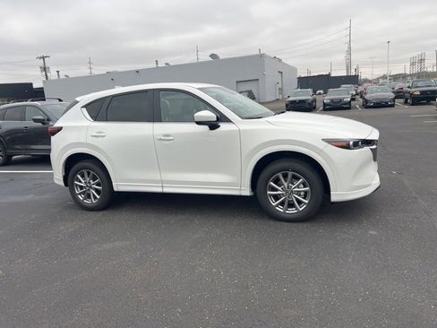 New 2025 MAZDA CX-5 AWD 2.5 S w/ Preferred Package image 4