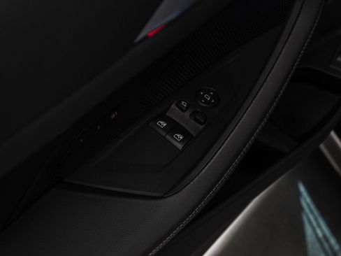 Used 2025 BMW 430i Coupe w/ Convenience Package image 22