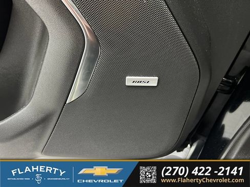 Used 2025 Chevrolet Suburban Z71 w/ Comfort Package AWD/4WD image 24