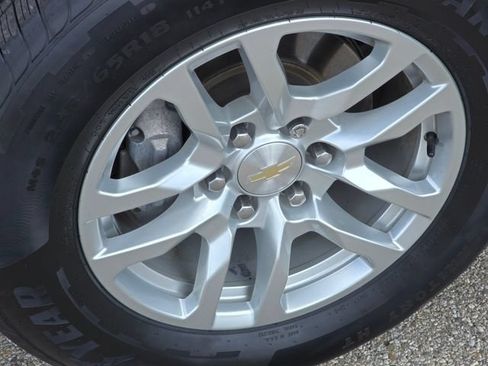 Used 2021 Chevrolet Silverado 1500 LT AWD/4WD image 20