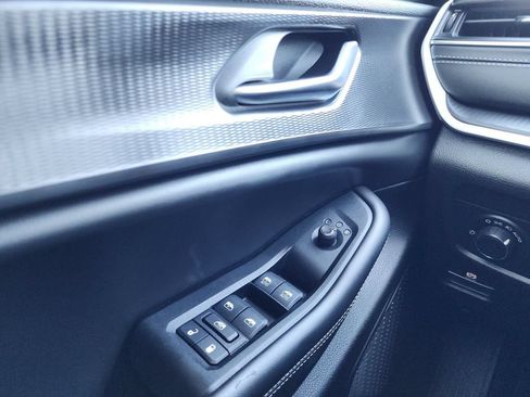 Used 2023 Jeep Grand Cherokee L Laredo RWD image 13
