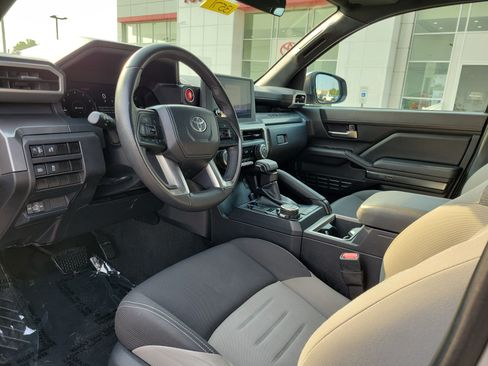 Used 2024 Toyota Tacoma TRD Off-Road AWD/4WD image 19