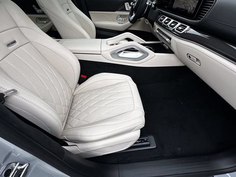 New 2026 Mercedes-Benz GLS 63 AMG 4MATIC image 16