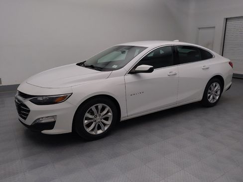Used 2023 Chevrolet Malibu LT image 2
