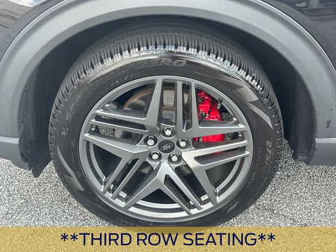 Certified 2025 Ford Explorer ST-Line w/ Premium Package RWD image 13